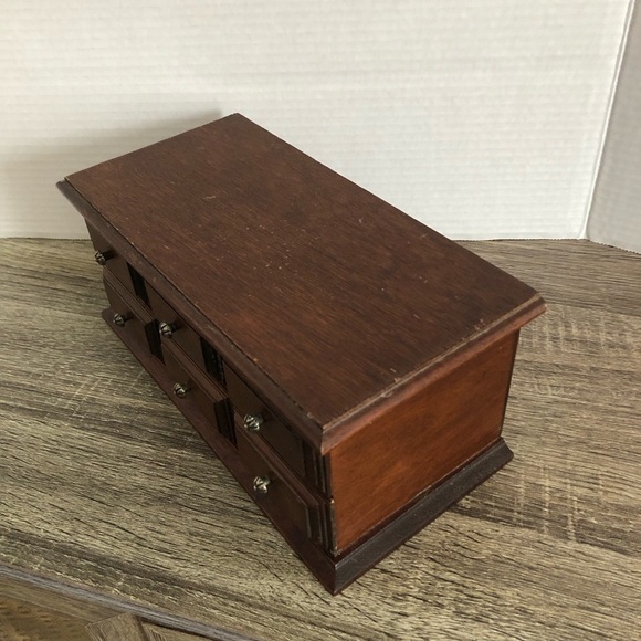 Vtg Wooden Jewelry Chest with Lining - Picture 5 of 11